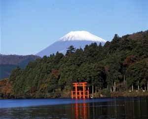 芦ノ湖と富士山